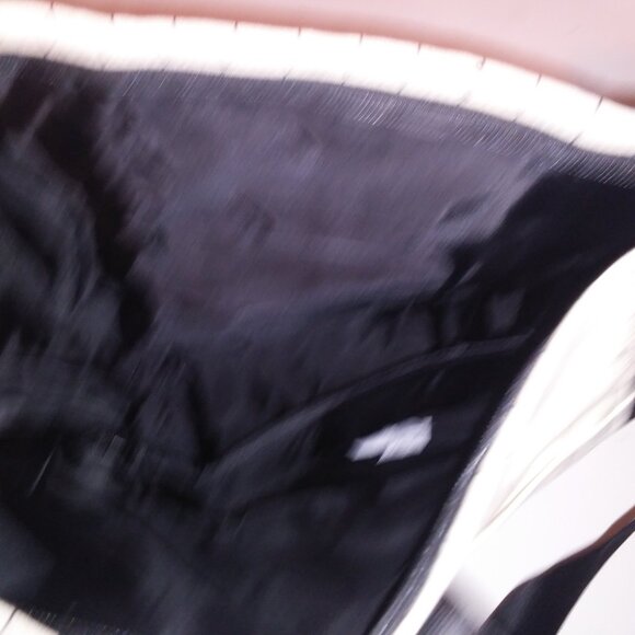 Victoria Secret Tote Bag Cream Black Allover Signature Logo Canvas Zip Up New Wi - Picture 10 of 11